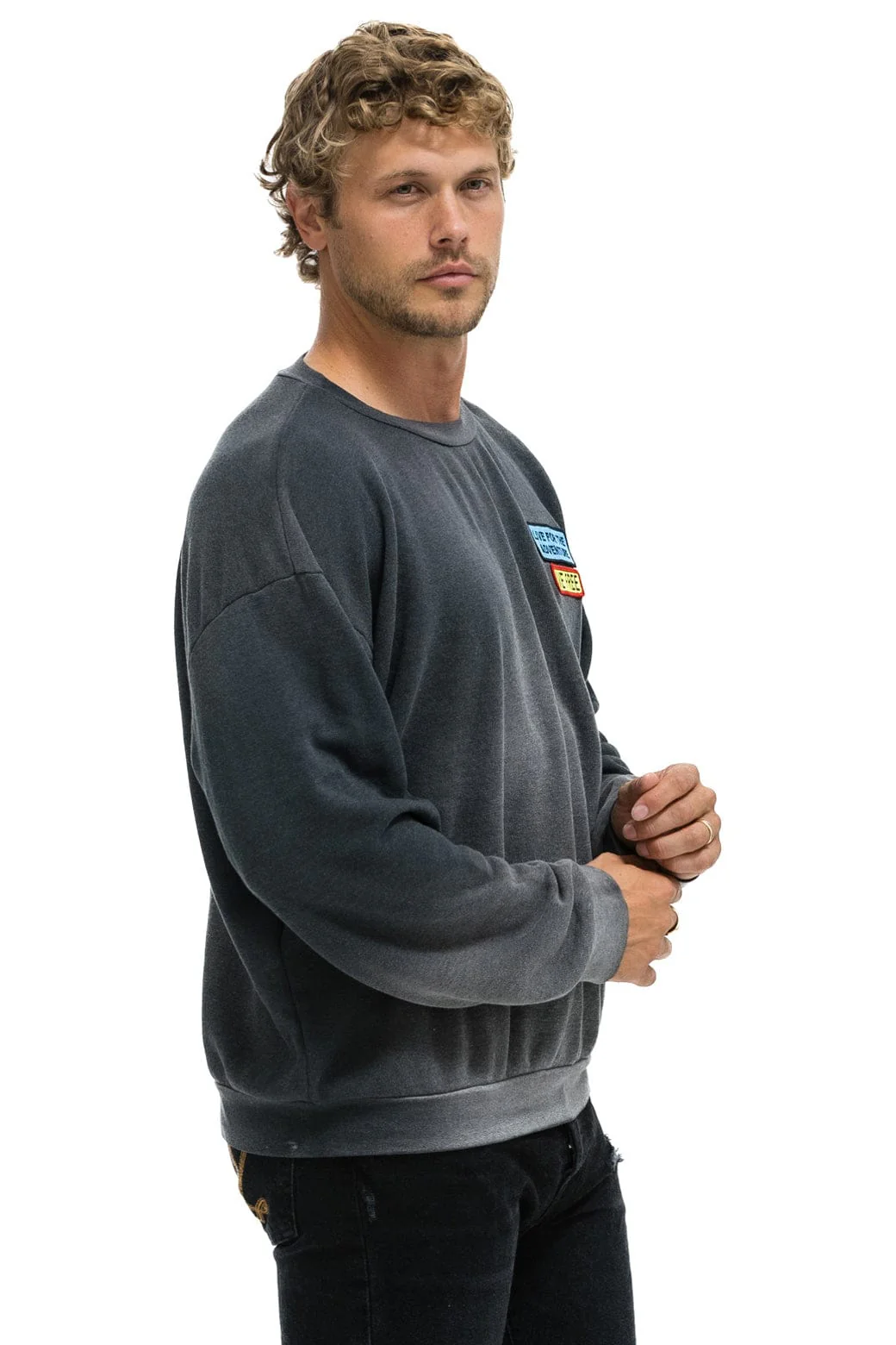 LIVE FREE + ADVENTURE PATCH RELAXED CREW SWEATSHIRT - FADED SMOKE - Image 6